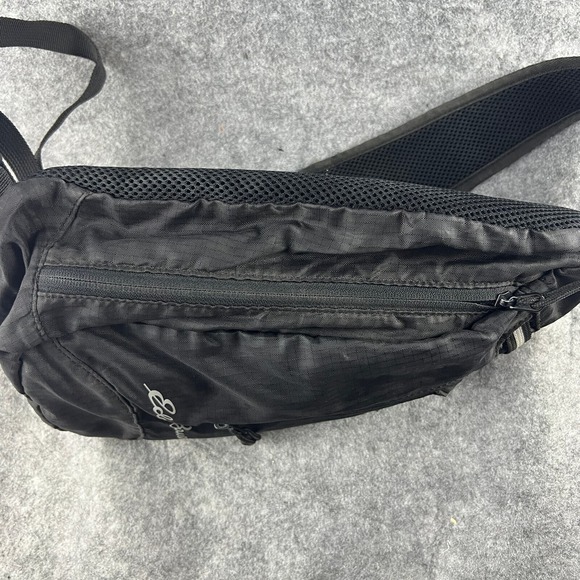 Eddie Bauer black sling 10L backpack - Picture 4 of 4
